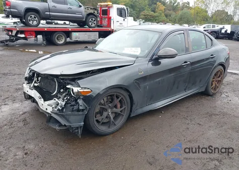 2017 Alfa Romeo Giulia Quadrifoglio Rwd из США, поврежденный, VIN ZARFAEAV3H7532849